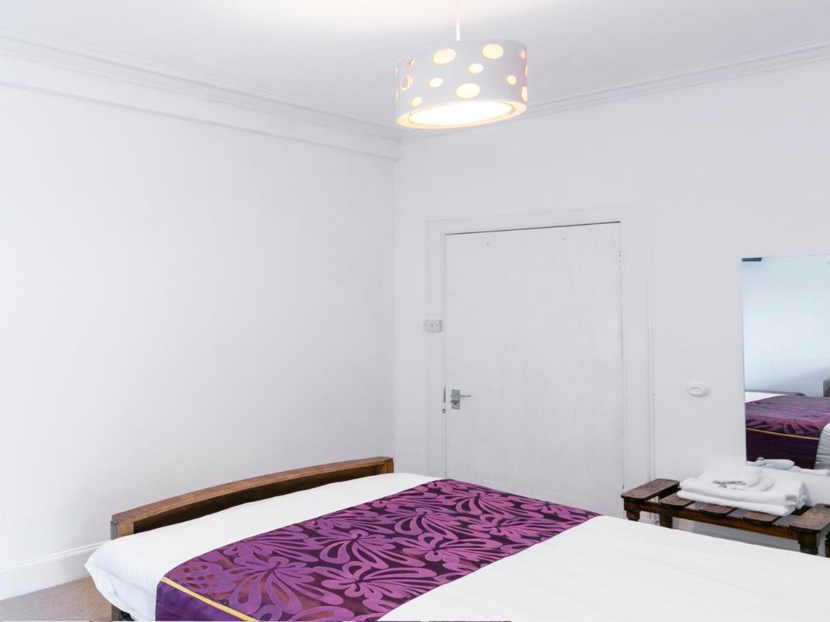 Oyo Lochinvar Hotel グラスゴー エクステリア 写真