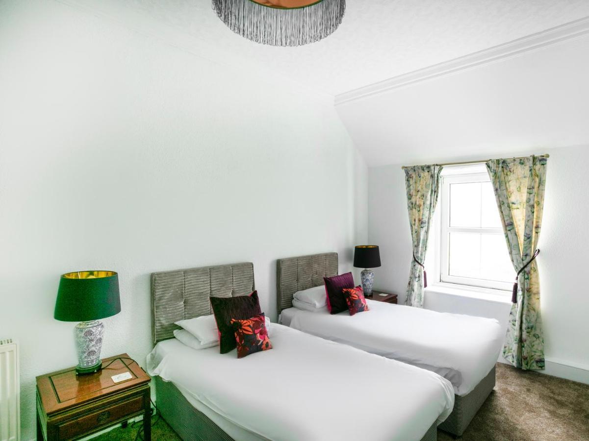 Oyo Lochinvar Hotel グラスゴー エクステリア 写真