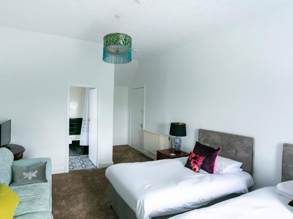 Oyo Lochinvar Hotel グラスゴー エクステリア 写真